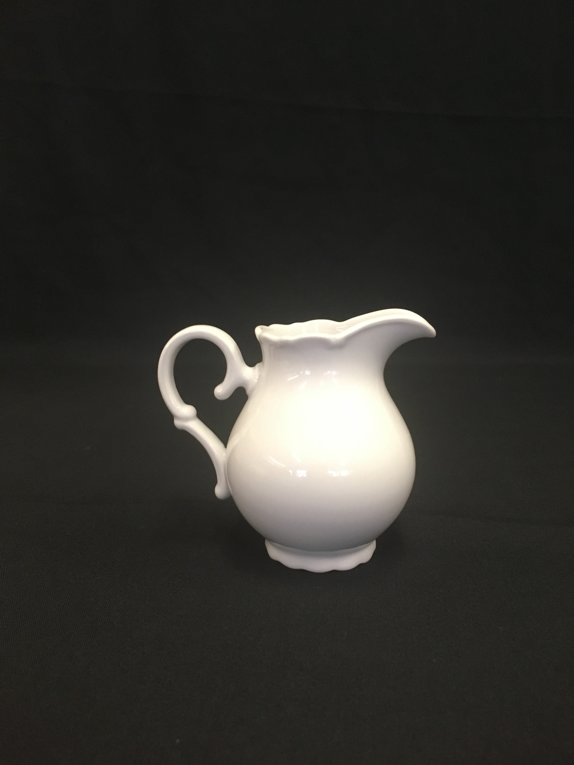 Cream Jug rental in Orillia